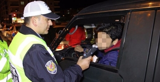 gallery/samsun_da_bir_gecede_30_alkollu_surucu_yakalandi_h660939_e9b27[1]